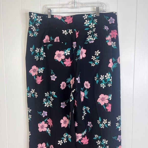 Lane Bryant The Allie Black Wide Leg Floral Flowy Pants SZ 18 - Picture 2 of 7